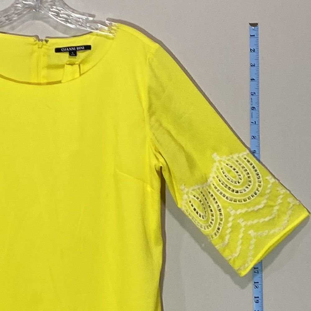 Beautiful Yellow Dress With Lace Design By Gianni Bini. Size Small. - Picture 3 of 8